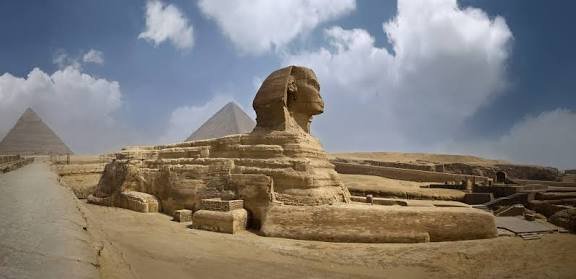Private Pyramids and Sphinx trip Cairo