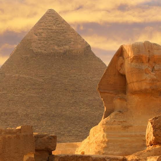Private Pyramids and Sphinx trip Cairo